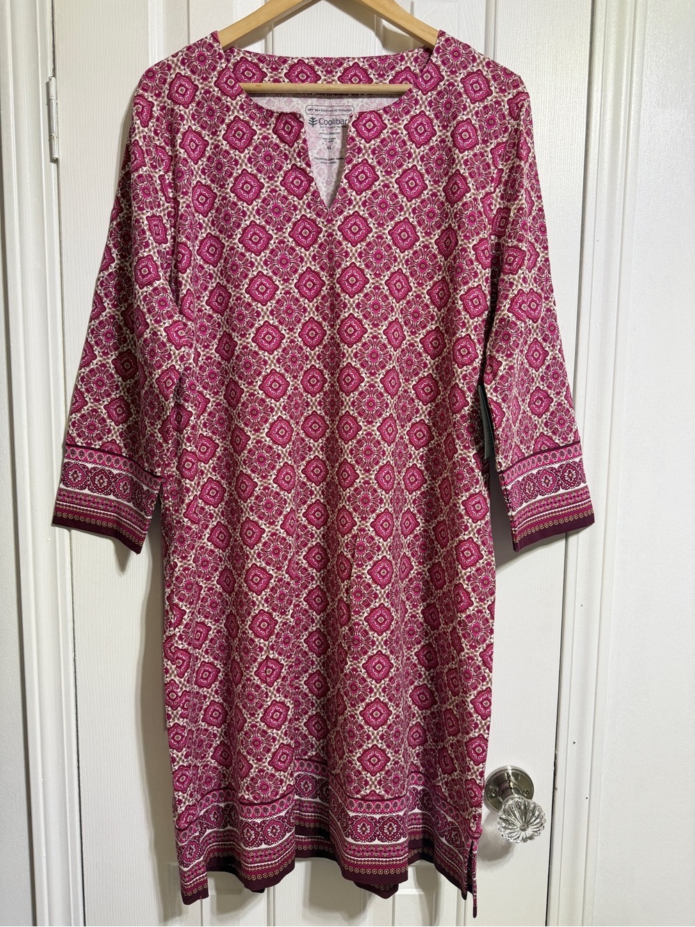 NWT Coolibar Women's Oceanside Tunic Dress with 3/4 Sleeve fuchsia geometric
XL